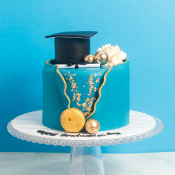 Graduation Cap Cake (1.5kg) - Online Delivery Sri Lanka